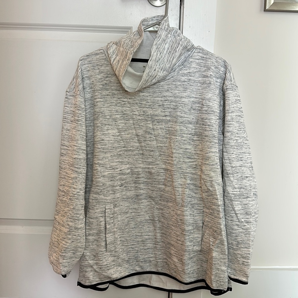 Heather Grey Medium Tek Gear Sweatshirt